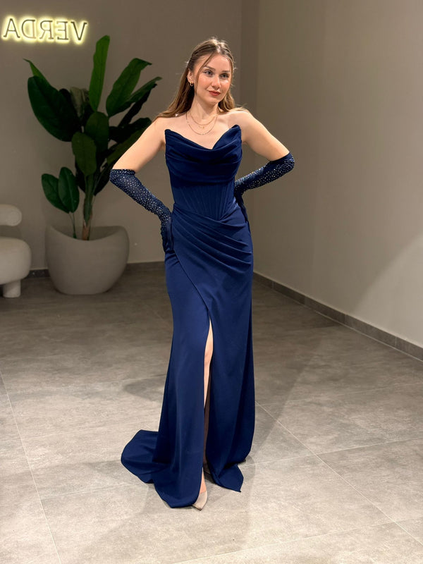Floria Abiye