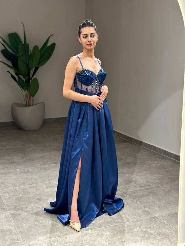 Victoria Muadil Abiye